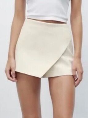 NWT Zara Asymmetrical Skort Ivory Size M